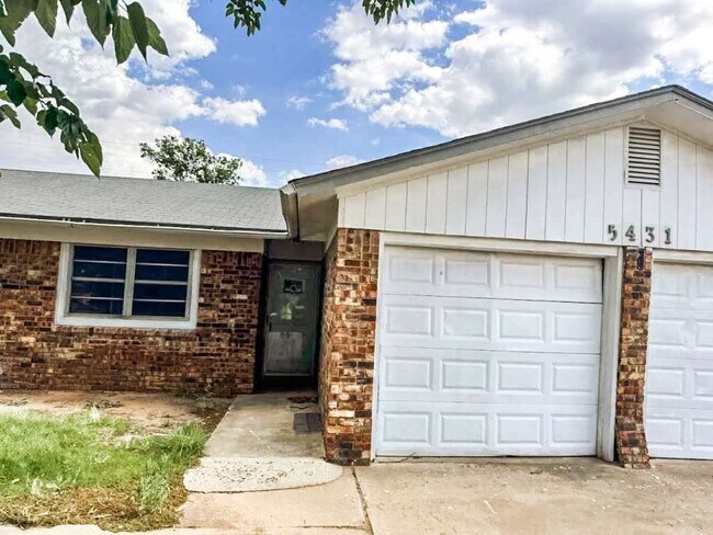 Photo - 5431 45th St