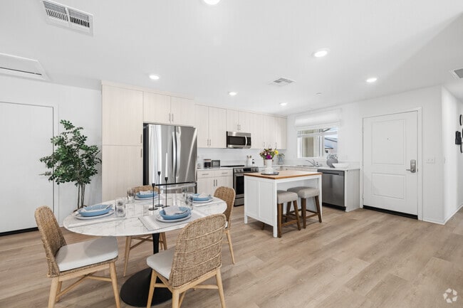 3BR, 2BA - 1,292SF - Kitchen - Maison's Sierra