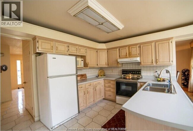 Photo - 478 Flora Ave