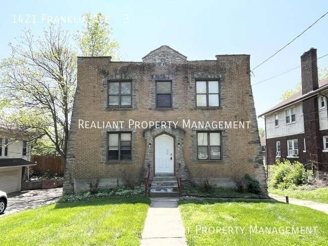 Building Photo - 1421 Franklin Ave Unit 3