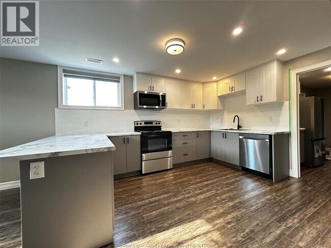 Photo - 2125 Fox Run Rd