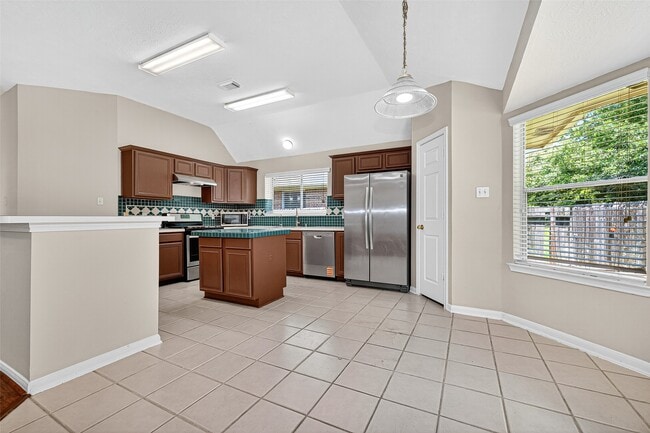 Photo - 815 Fairpark Ln