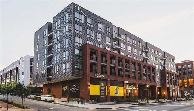 Building Photo - 780 Memorial Dr SE Unit B19 Rental