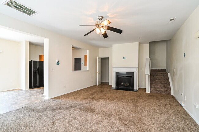 Photo - 2222 Buckleigh Dr