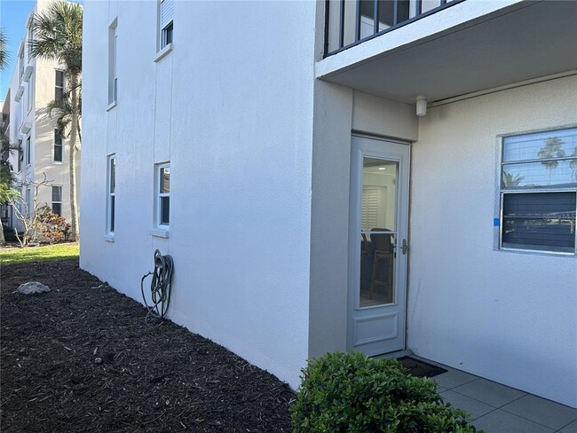 Photo - 7625 Sun Island Dr S Unit 108