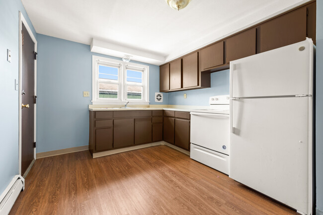 Building Photo - 328 Park Ave Rental