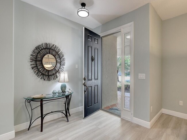 Photo - 309 Swallowtail Ln