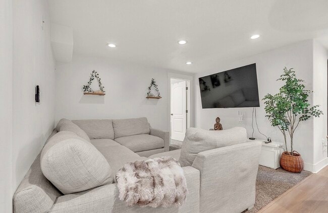 Photo - 1787 S Sawtooth Blvd