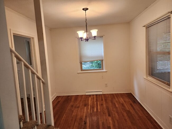 Photo - 302 Potter Dr