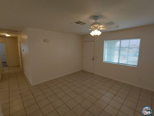 Photo - 409 E Alexandria St