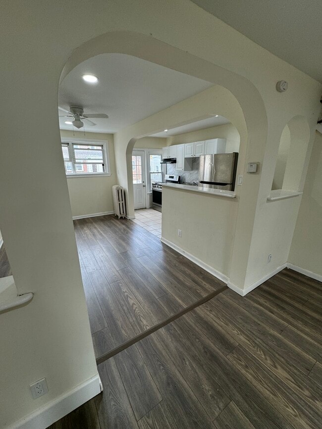 Photo - 7101 Radbourne Rd