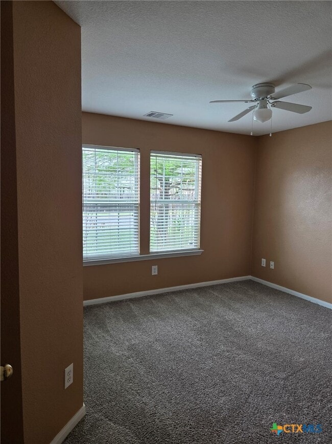 Photo - 1120 Ascot St