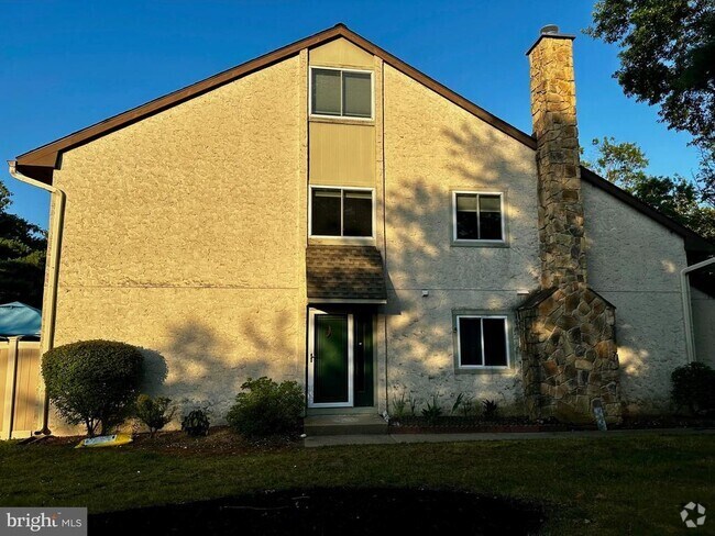 Building Photo - 99 Thoreau Dr Rental