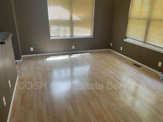 Photo - 220 S Athenian St