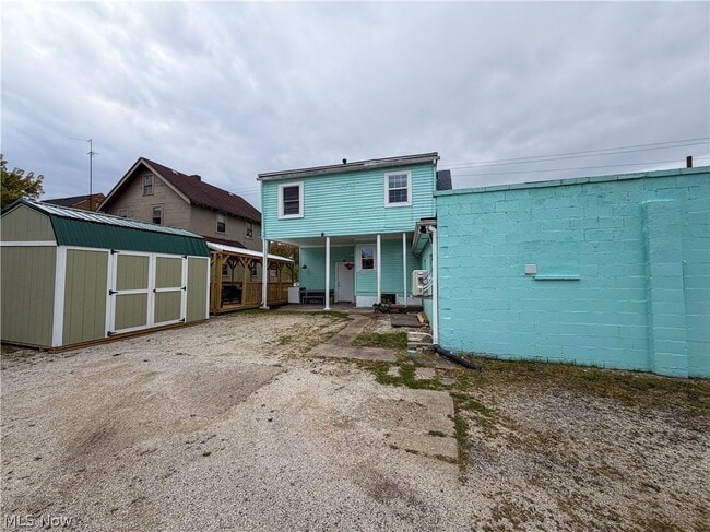 Photo - 2405 Youngstown Rd SE