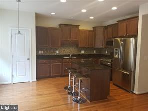 Building Photo - 327 Woodstream Blvd Rental