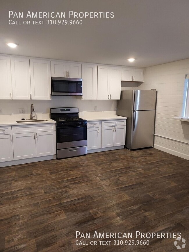 Building Photo - 10380 Almayo Ave Unit 9 Rental