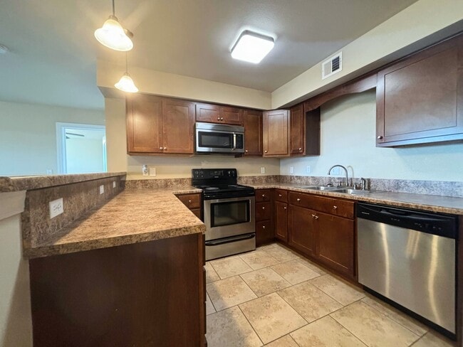 1415 Genesis Dr