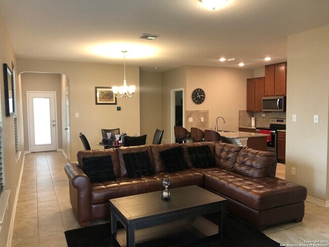 Photo - 2626 Lake Horizon