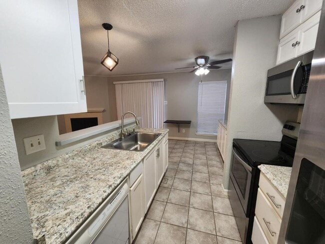 Photo - 2120 El Paseo St