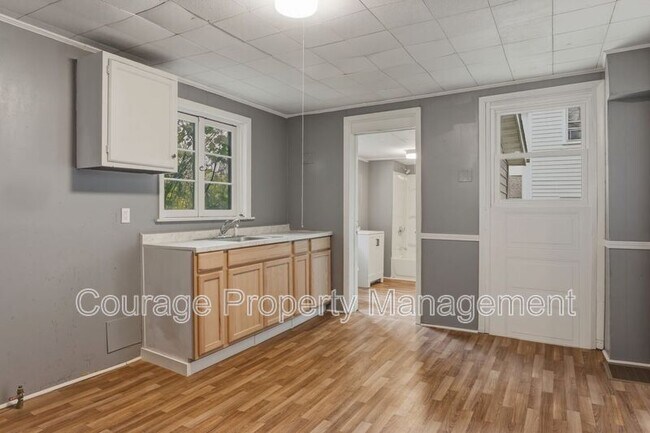 291 Sunset Dr Unit 101