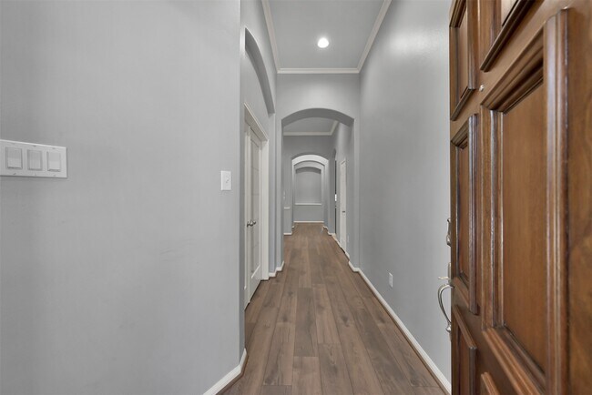 Photo - 7 S Hawthorne Hollow Cir