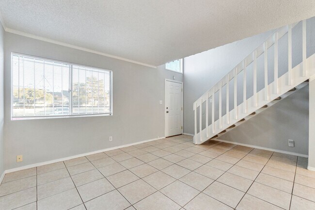 Photo - BEAUTIFUL Townhome! 1 Bedroom 1 Bathroom with Community Pool!