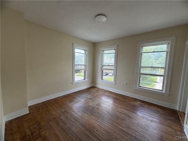 Photo - 551 E Gansevoort St