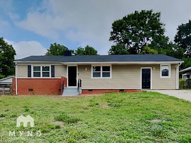 Building Photo - 3026 Bellaire Dr Rental
