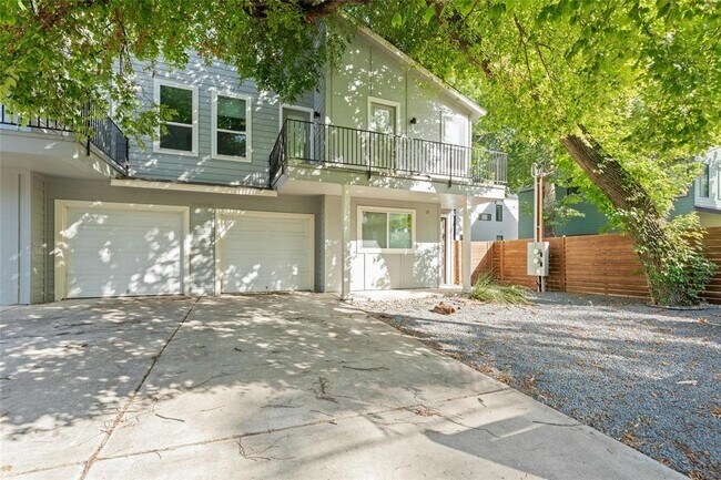 Photo - 1114 Walton Ln