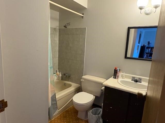 Photo - 45744-45744 Spadina Ave