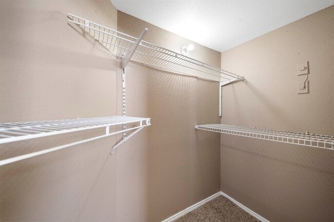 Building Photo - 10630 Westbrae Pkwy Unit 606 Rental