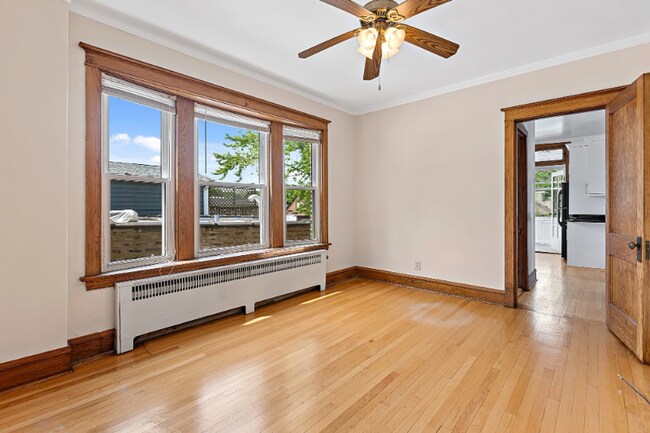 Photo - 3936 N Marshfield Ave Apartment Unit 2