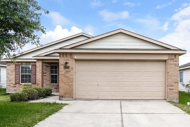 Building Photo - 4723 Comal River Loop