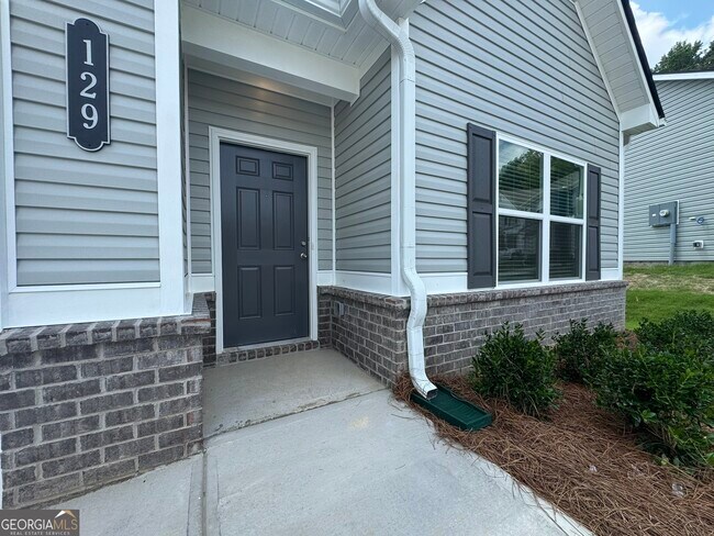 Photo - 129 Sycamore Ln