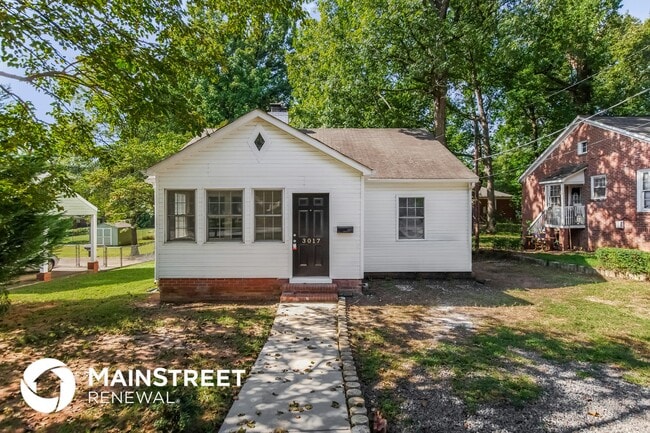 Building Photo - 3017 Dogwood Ave