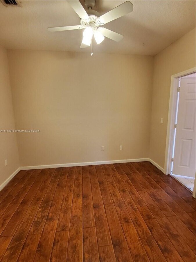 Photo - 8855 N Isles Cir