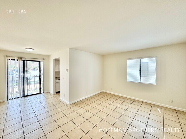 Photo - 5913 Woodman Ave Apartamento Unidad 103A