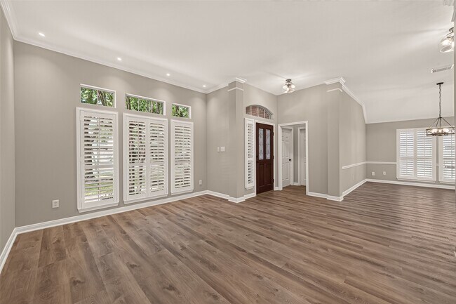 Photo - 1527 Lake Pauline Ct