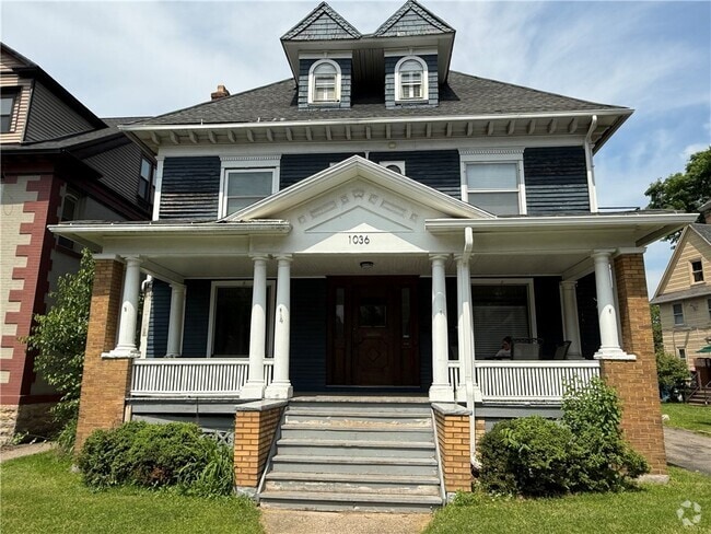 Building Photo - 1036 Monroe Ave Rental