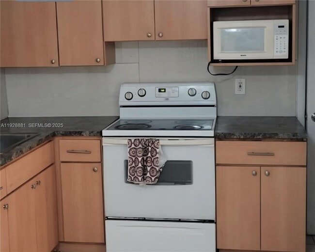 Photo - 2245 NW 3rd St Unit B