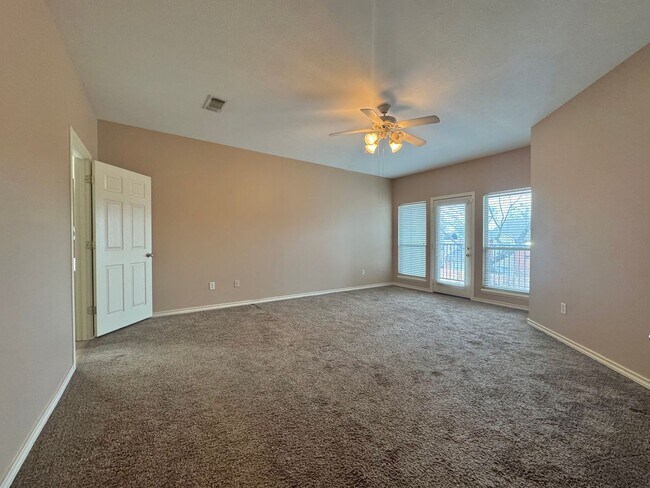 6 Fernwood Dr