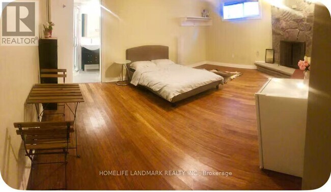 Photo - 70 Corinthian Blvd