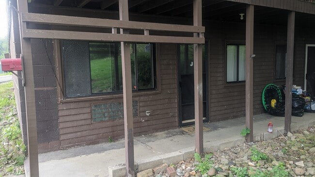 Photo - 105 Hilltop Dr
