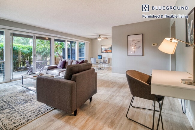 Photo - 801 Middlefield Rd Unidad FL0-ID1710