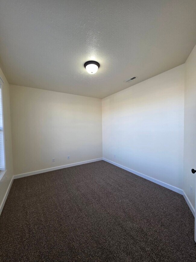 Photo - 4015 St Paul Ln