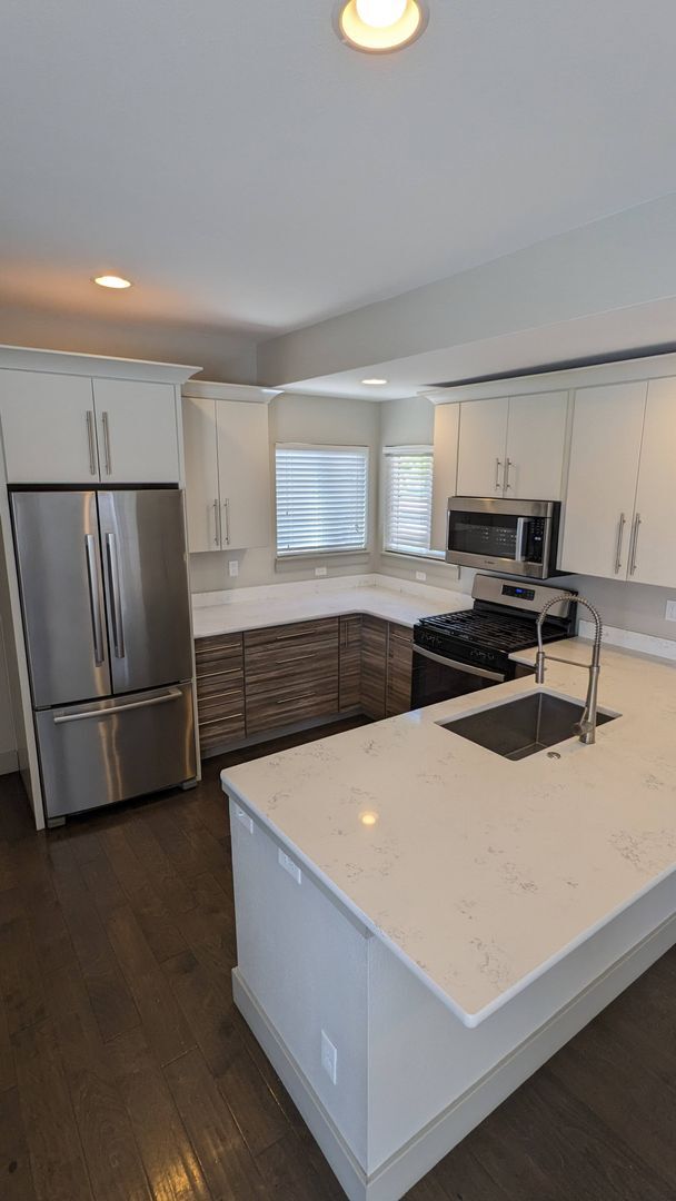 Photo - MODERN 3 BED/2.5 BATH HOME WITH SCENIC VIEWS