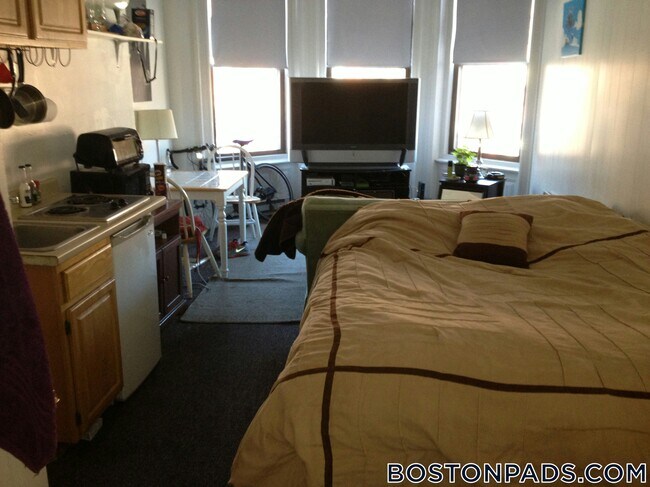 Photo - 248 Newbury St Unit 4