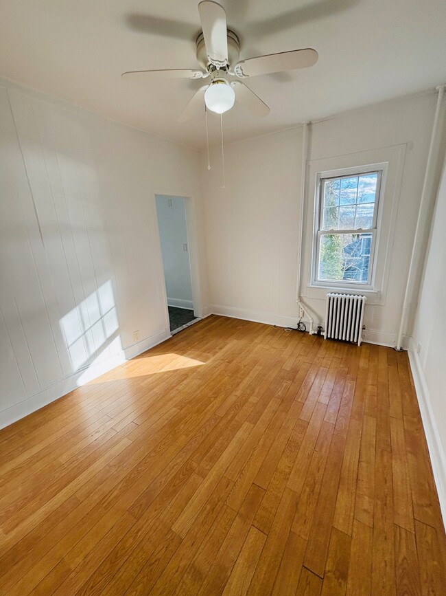 Photo - 420 Littleworth Ln