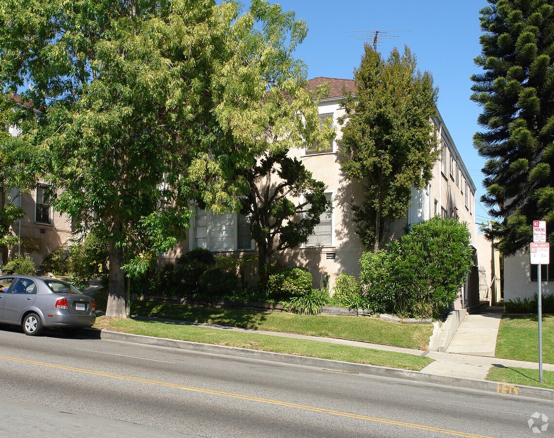 Photo - 506-514 Normandie Ave Apartamentos
